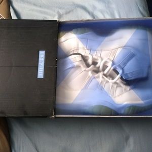 Jordan retro 11s legend blues